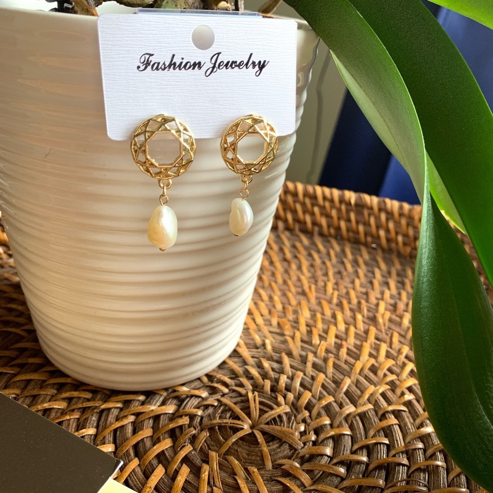 Dolce Hill - Pearl Star Drop Earrings